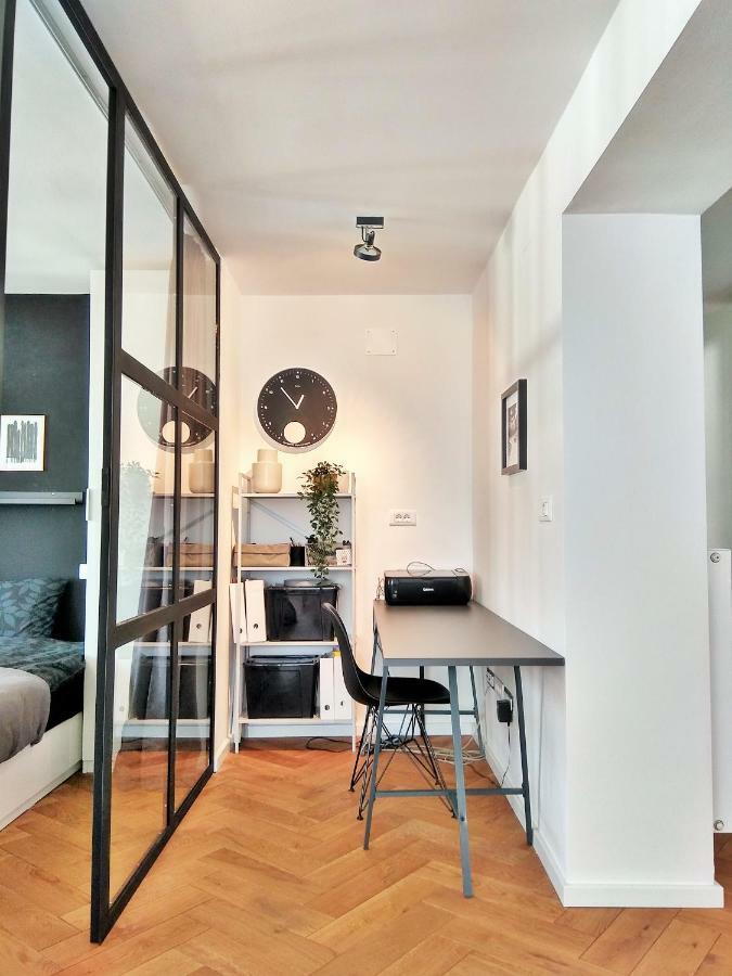 Poet'S Street Apartment ซาเกร็บ ภายนอก รูปภาพ