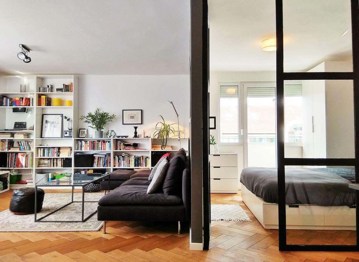 Poet'S Street Apartment ซาเกร็บ ภายนอก รูปภาพ